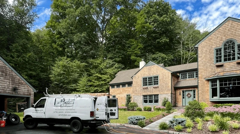 Aurora Power Washing power washing crew working in Hudson, OH